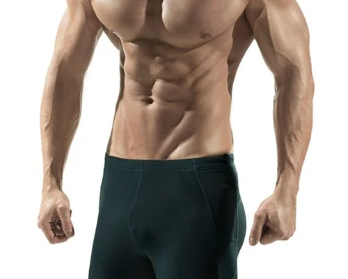 Profissional de nutricao esportiva realizando atendimento na Clínica Sphera