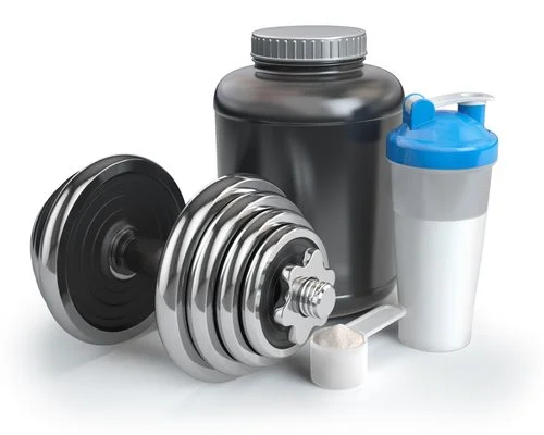 Profissional de nutricao esportiva realizando atendimento na Clínica Sphera